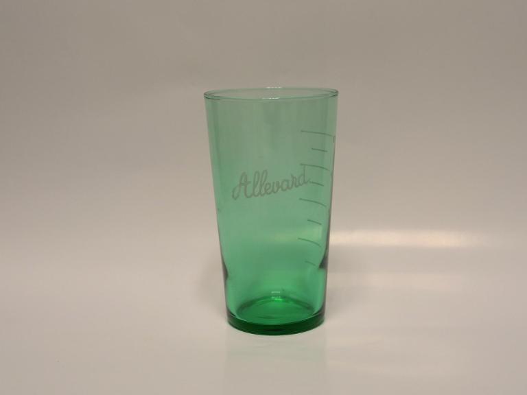 Gobelet de curiste gradué 