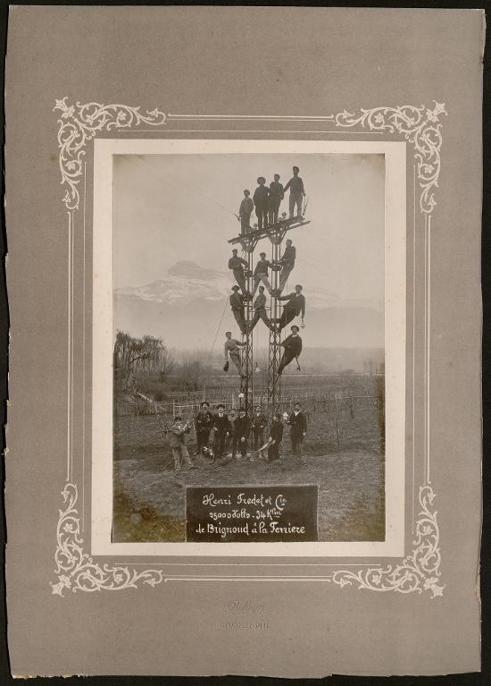Groupe d'ouvriers des papeteries Henri Fredet et Cie
