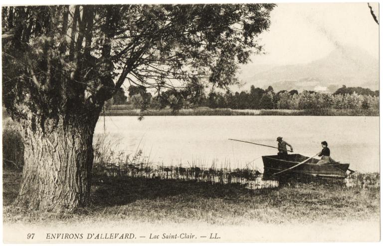 Pêche sur lac dans les environs d'Allevard