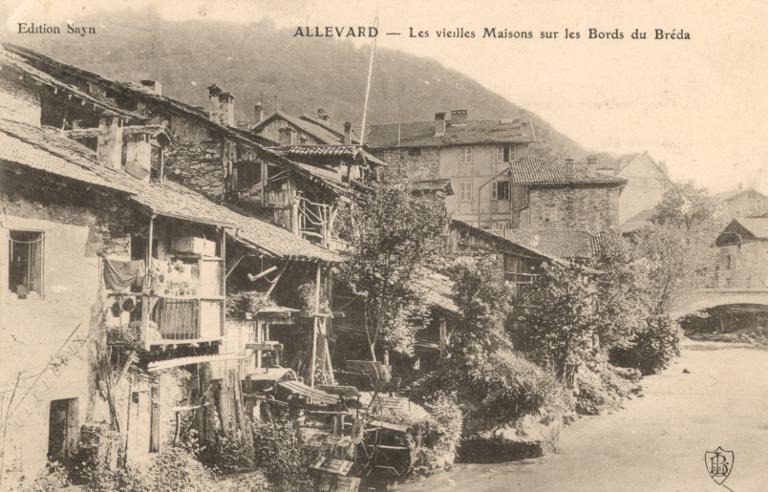 Les vieilles maisons au bord du Bréda