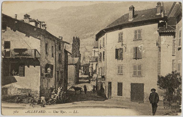 Place Rambaud à Allevard