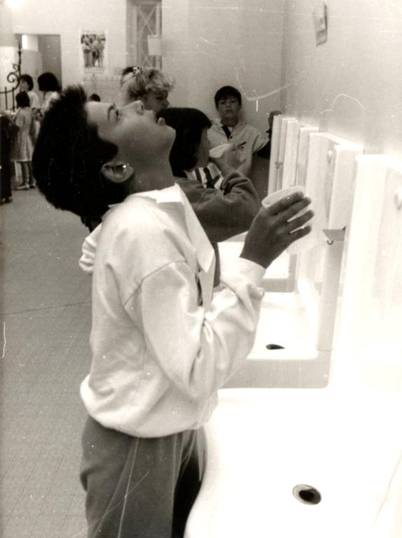 Enfant au gargarisme