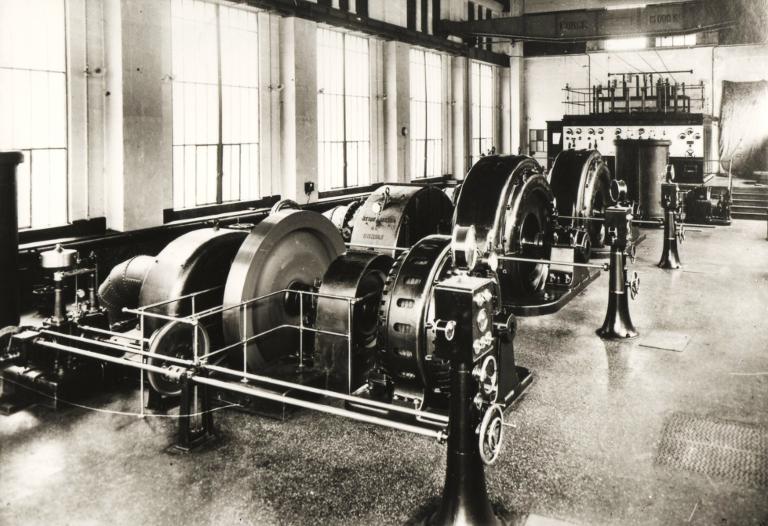 Salle des machines de la Centrale de Pinsot