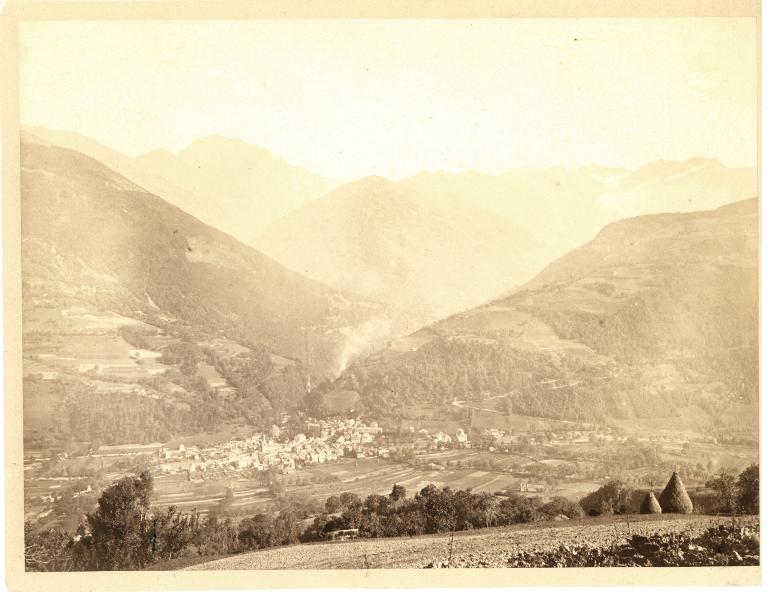 Vue générale d'Allevard et de sa vallée