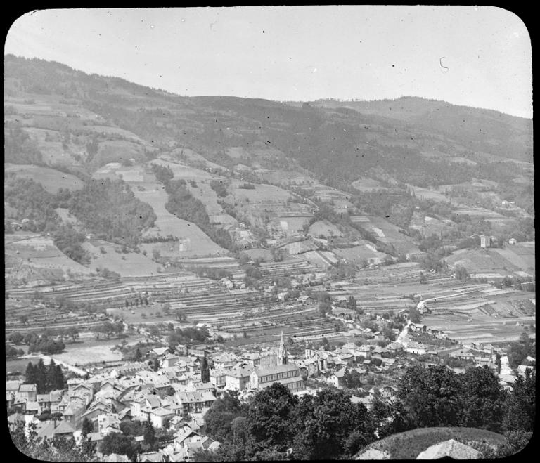 Vue d'Allevard et de Bramefarine