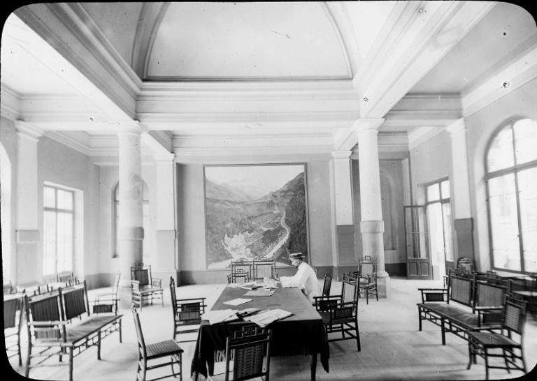 Allevard. Salon de correspondance et de repos de l'Établissement thermal