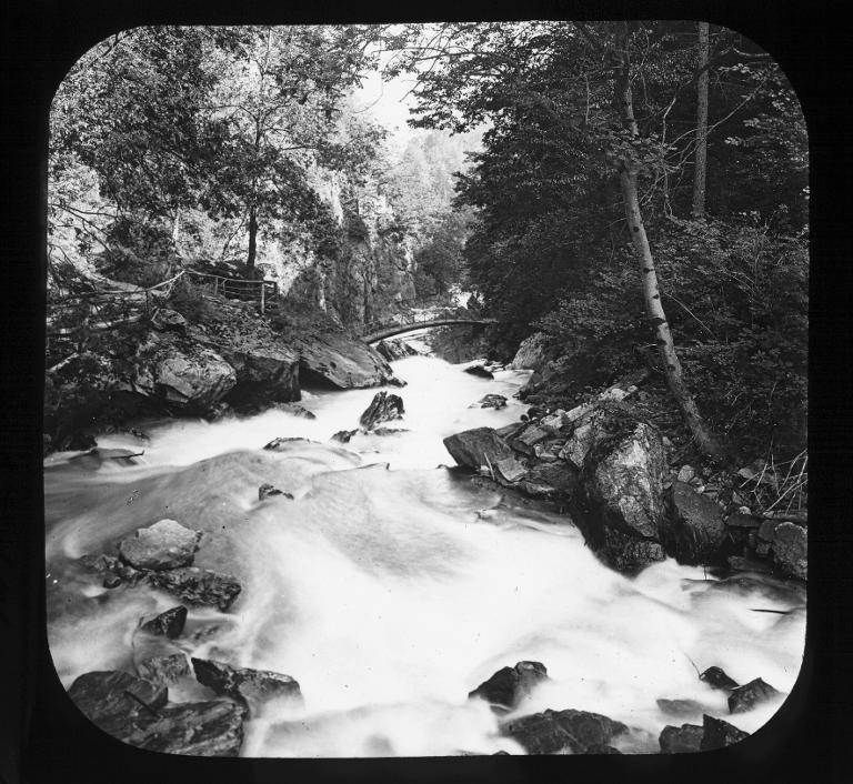 Cascade et promenade du Bout du monde
