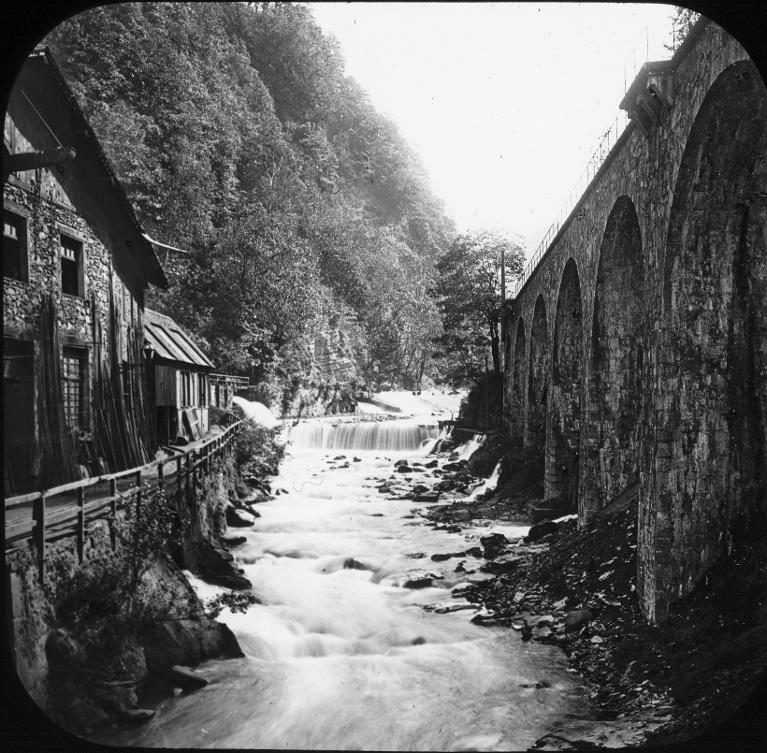 Allevard, usine métallurgique de Pomine et viaduc du chemin de fer