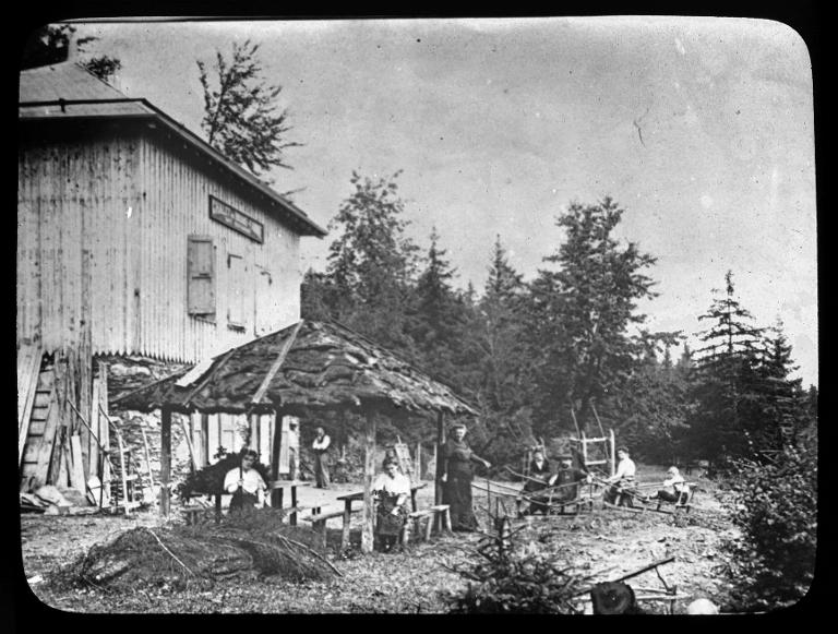 Allevard. Chalet hôtel de Bramefarine
