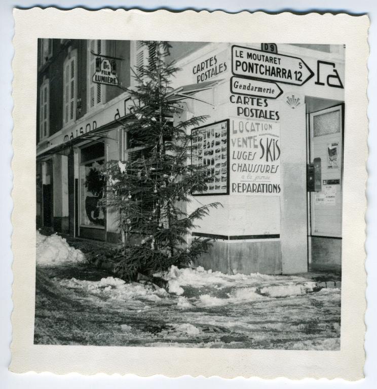 Allevard, devanture de la boutique 