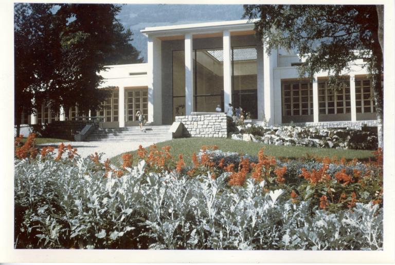 Vue du bâtiment Chardon dans le Parc Thermal
