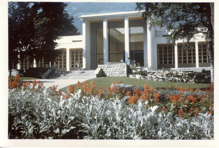 Vue du bâtiment Chardon dans le Parc Thermal