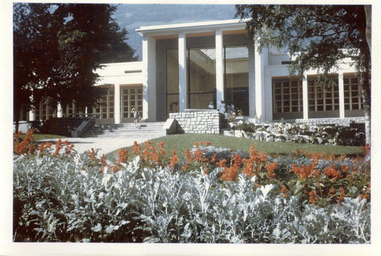 Vue du bâtiment Chardon dans le Parc Thermal