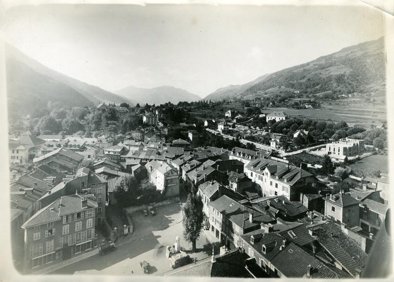 Vue d'Allevard depuis le clocher de l'église Saint-Marcel