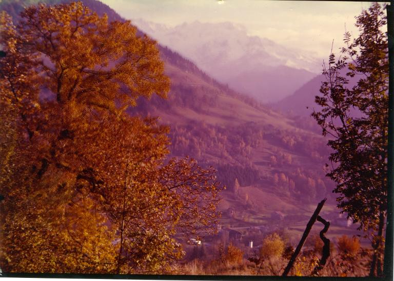 La vallée du Haut-Bréda et le glacier du Gleyzin à l'automne