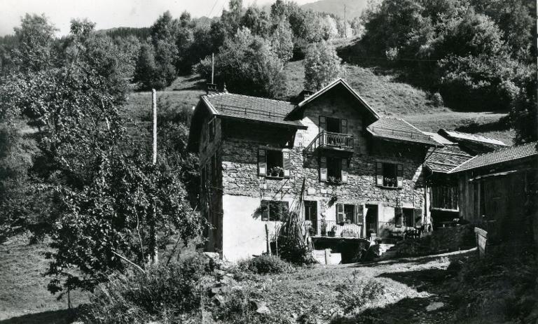 Café-restaurant dans le Hameau de Gleyzin