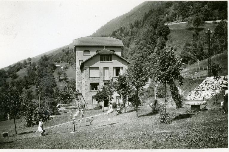 Pinsot, Vue du jardin du Pic de la Belle étoile