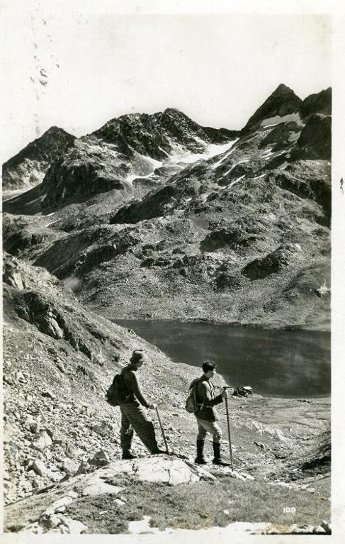 Aux Sept-Laux : lac du Cos, pic Badon, Rocher Blanc et Pyramide