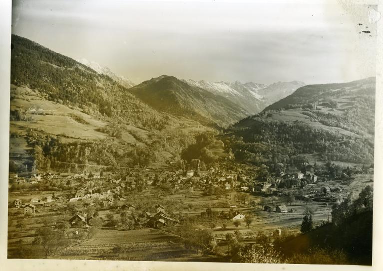 Vue d'Allevard depuis Bramefarine