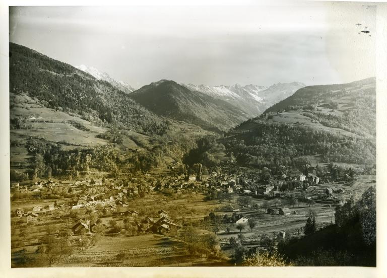 Vue d'Allevard depuis Bramefarine