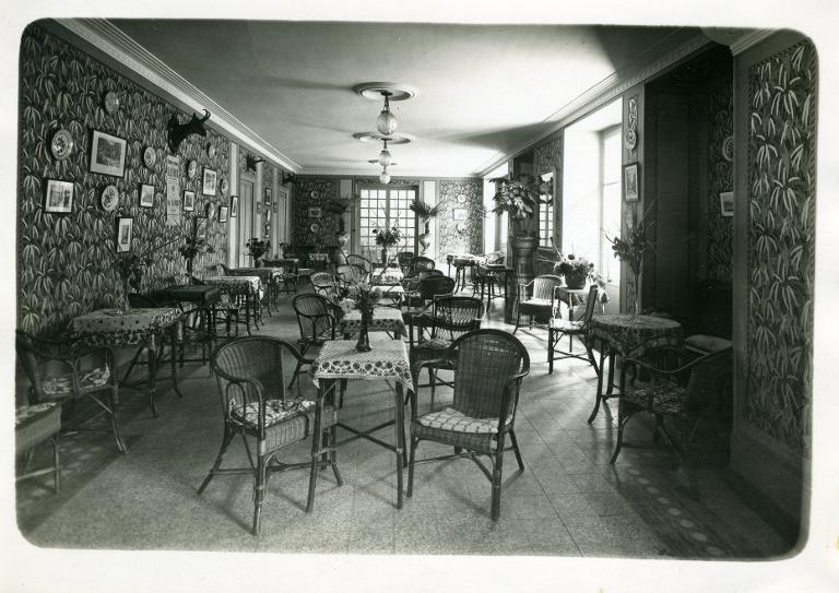 Un hôtel à Allevard, vue d'un salon