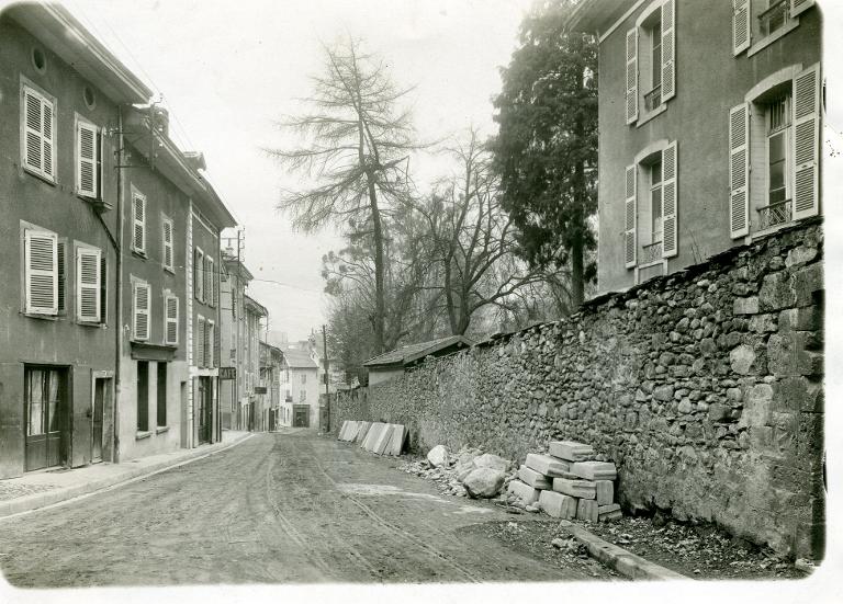 Allevard, la rue Ponsard