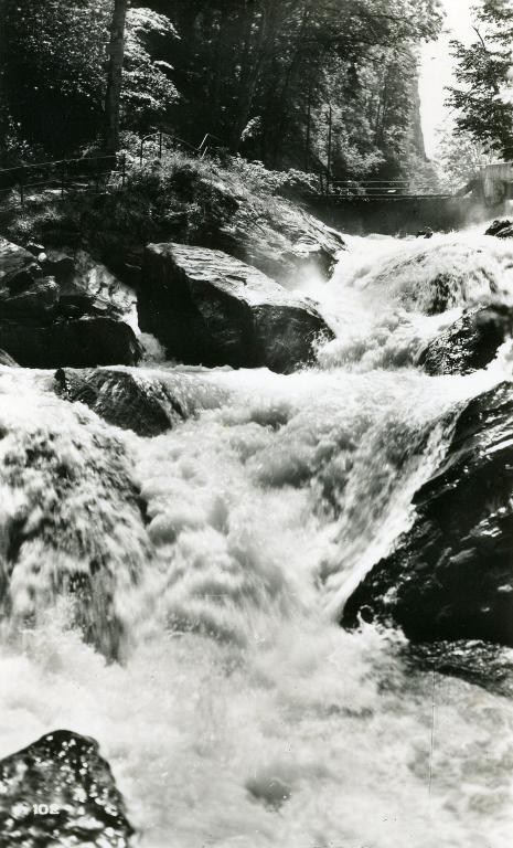 La cascade du Bréda au Bout du Monde