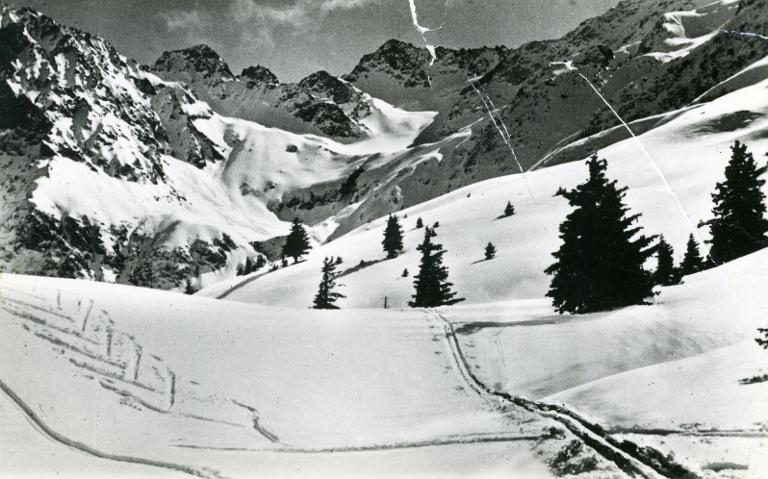 L'Hiver en Allevard : Montagne du Bout et glacier du Gleyzin