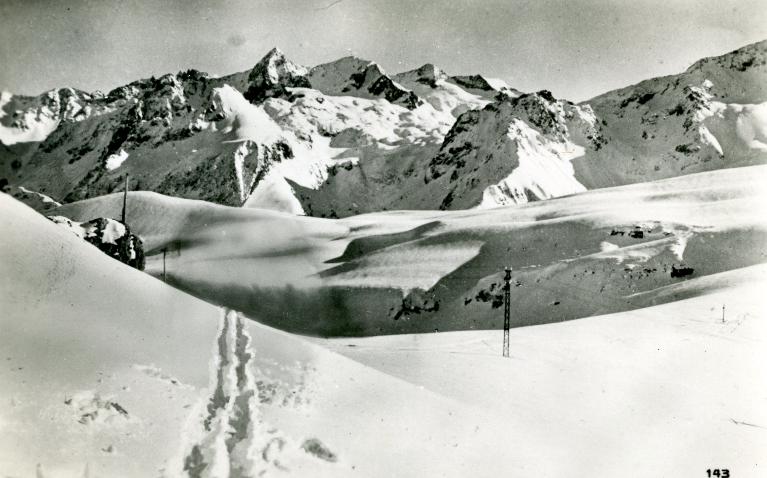 L'hiver en Allevard : le Massif des Sept-Laux vus du Col de Merdaret