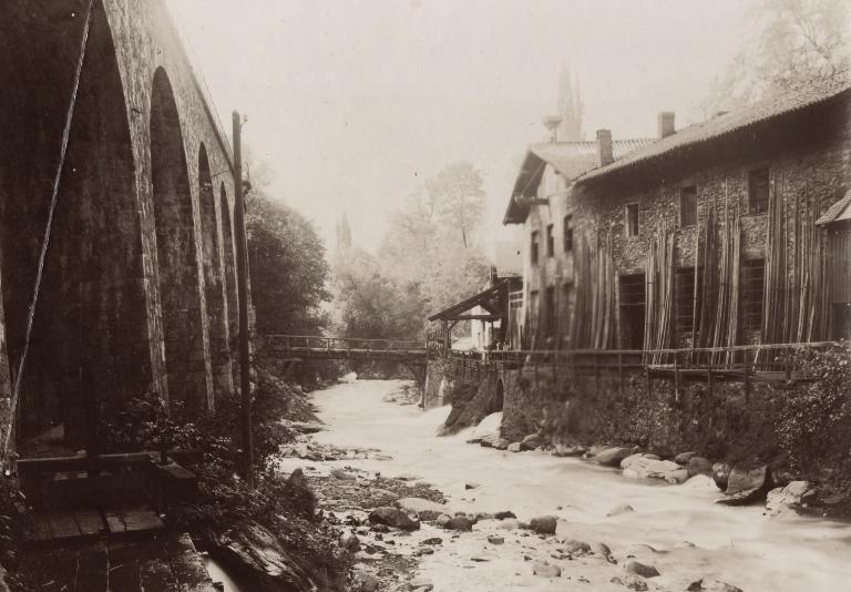 Site de Pomine, le Bréda et le viaduc
