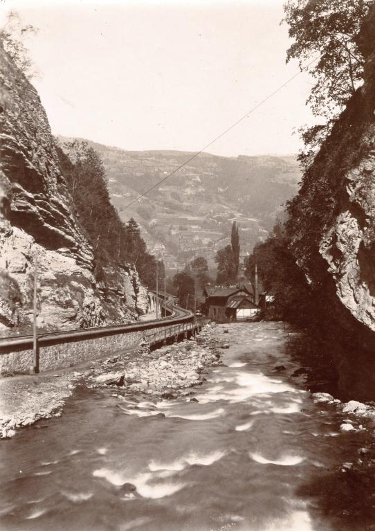Site de Pomine vu de l'amont, le Bréda et le chemin de fer