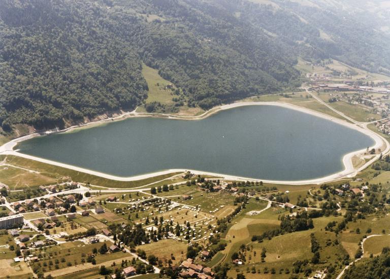 Vue aérienne du site du bassin du Flumet