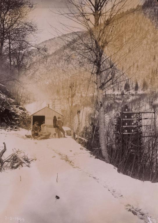 Construction de la ligne électrique entre Allevard et Pinsot
