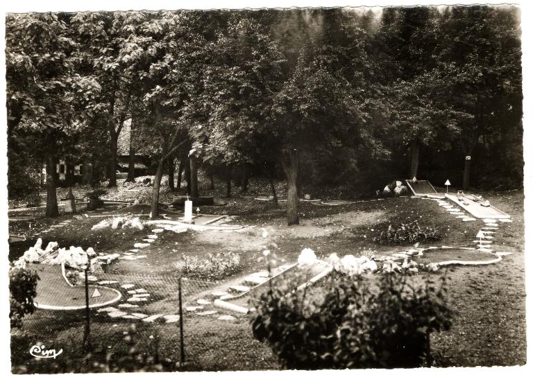 Vue du golf miniature d'Allevard