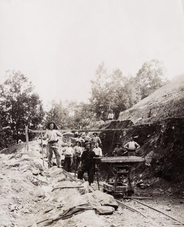 Chantier de construction de la centrale de Pinsot : dérivation du Bréda