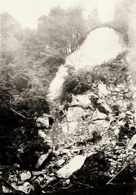 Éboulement à l'usine de la gorge
