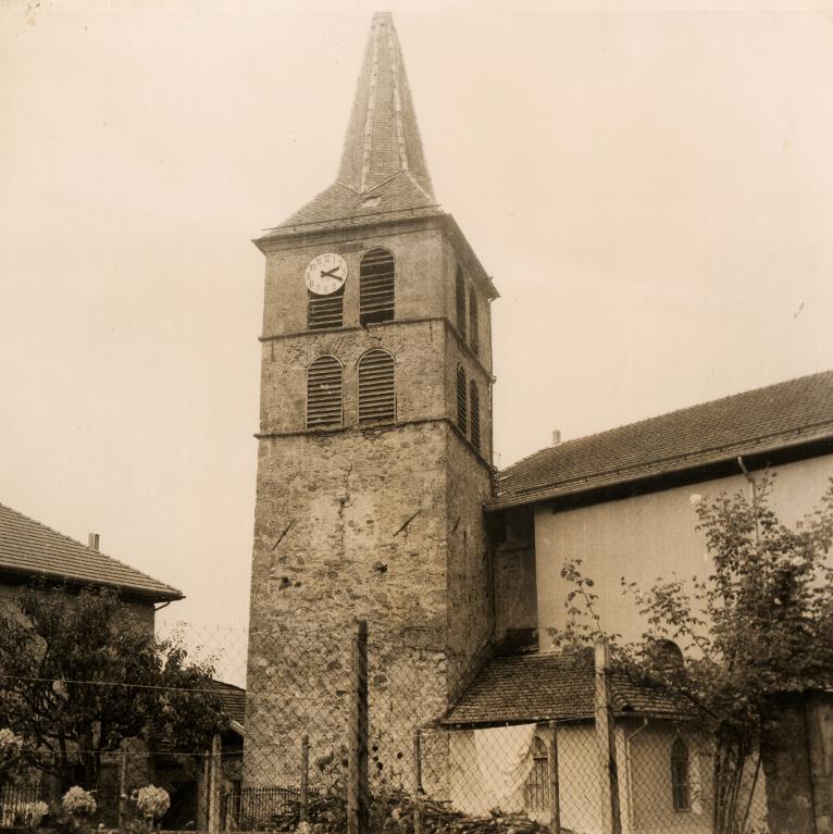 Vue du clocher de l'église de la Chapelle-du-Bard