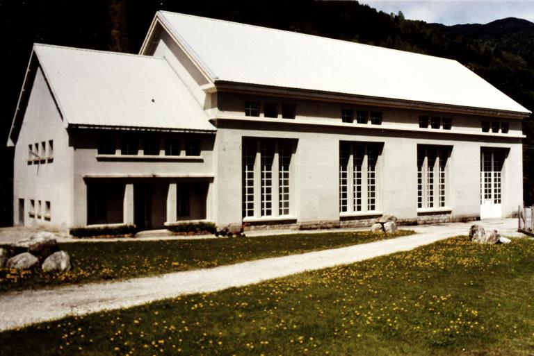 Vue de la centrale EDF de Fond-de-France