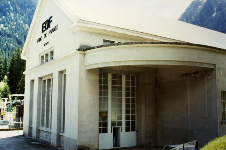 Vue de la centrale EDF de Fond-de-France