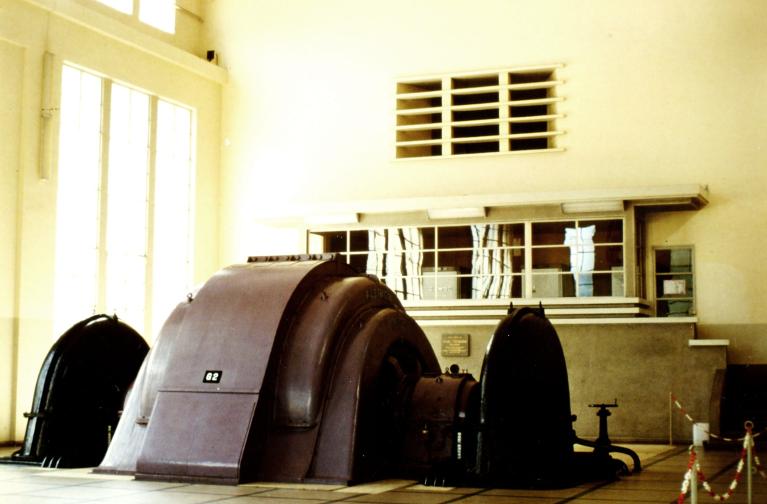 Vue des turbines de la centrale EDF de Fond-de-France