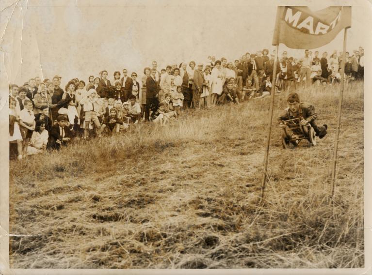 Le Collet d'Allevard en été : course de luge sur herbe