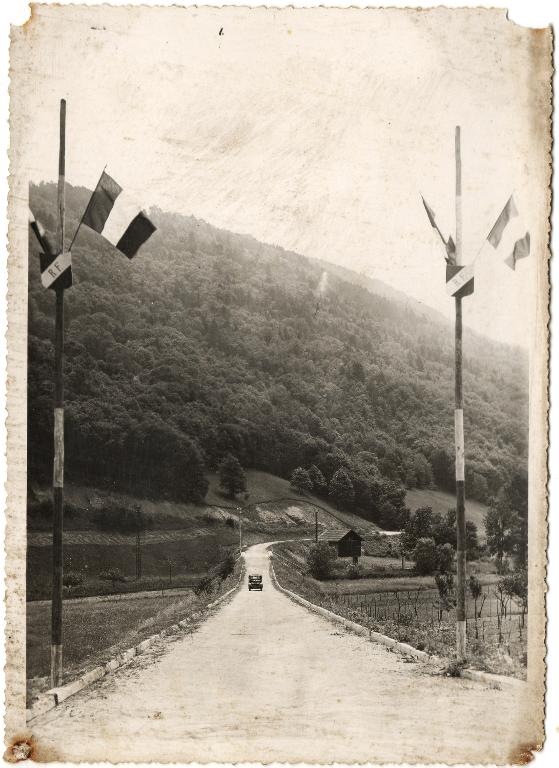Départ de la route du Montouvrard fraîchement inaugurée