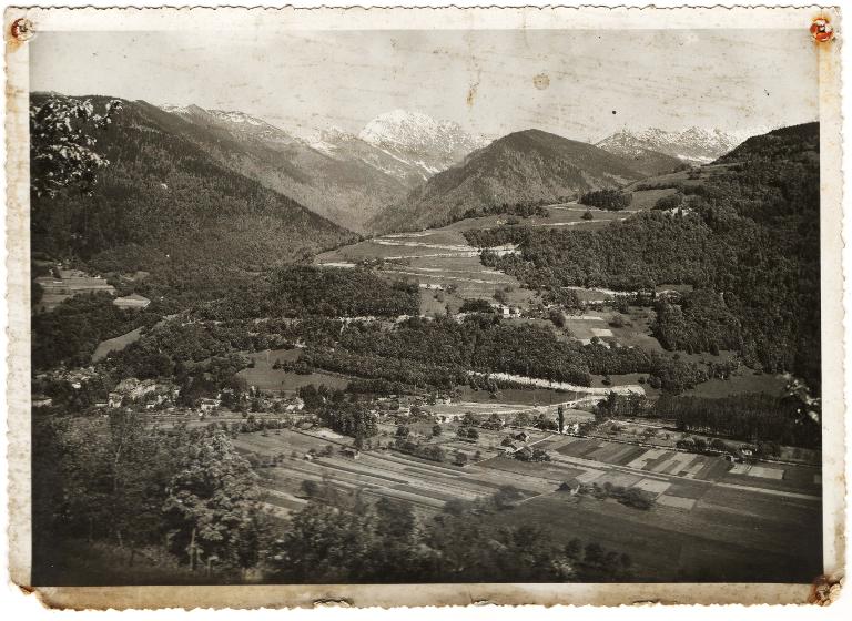 Vue générale de la route de Montouvrard