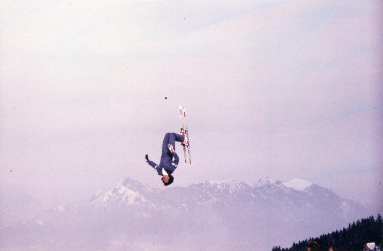 Ski acrobatique : saut périlleux (double ?)