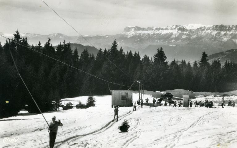 Le Collet d'Allevard en hiver : vue du téléski de Malatrait