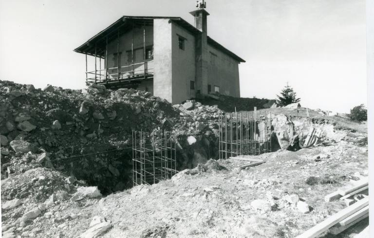 Chantier du télésiège de Grand-Paul : Construction de la gare d'arrivée