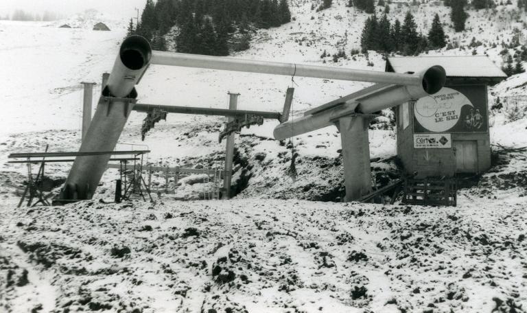 Chantier du télésiège de Grand-Paul : Installation de la gare de départ