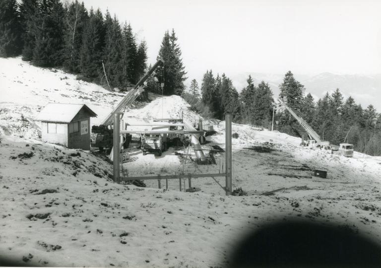 Chantier du télésiège de Grand-Paul : Installation de la gare de départ