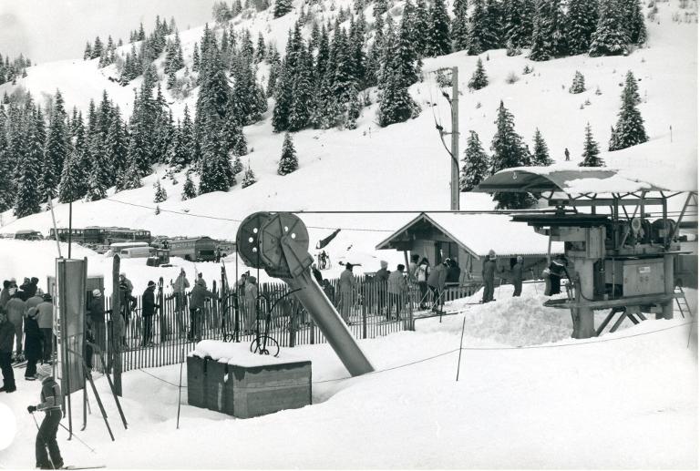 Vue de la gare de départ du télésiège du Grand Collet