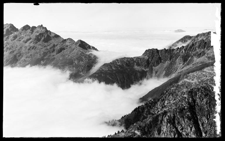 Mer de nuages au Pas de la Cloche, entre les Massifs de Belledonne et des Sept-Laux